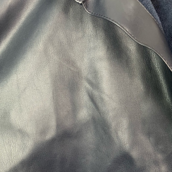 Inclan Studio vegan Leather blue blouse size large - Picture 4 of 8